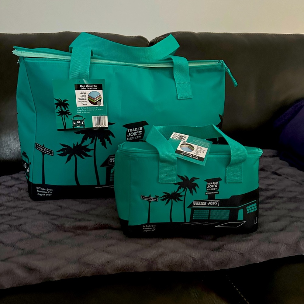 Trader’s Joe cooler set